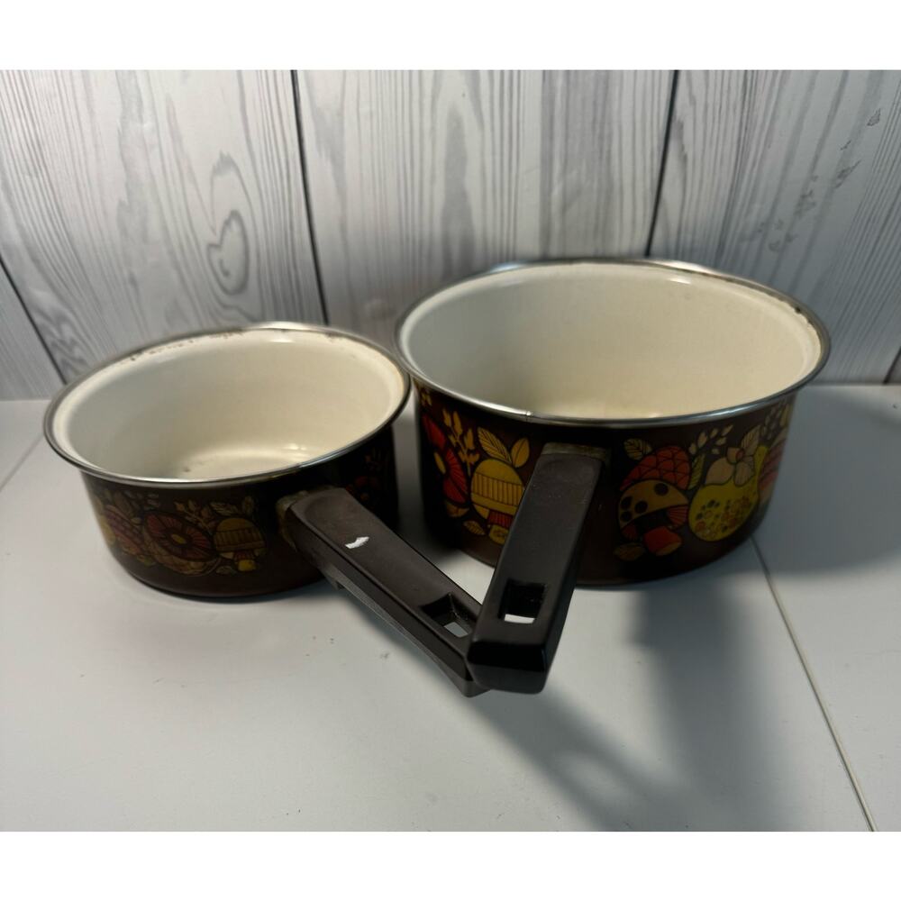 MCM 7o's Retro MUSHROOM & FRUIT Brown Orange Yellow Set of 2 Saucepans r1